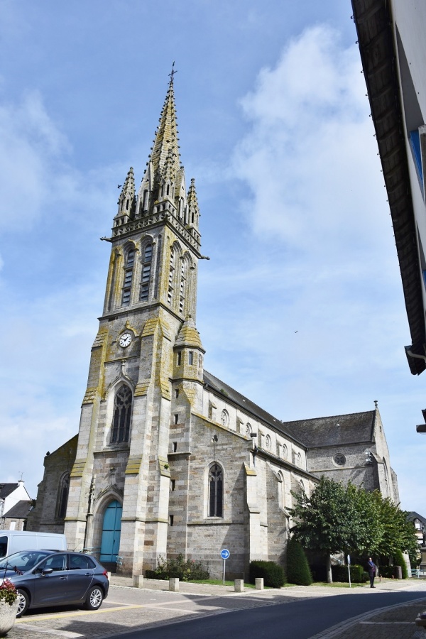 Photo Plémet - église Saint Pierre Saint Paul