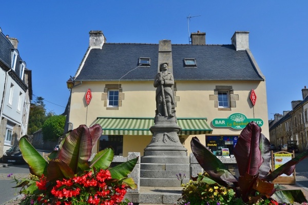 Photo Plestin-les-Grèves - le monument aux morts