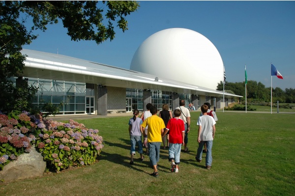 Photo Pleumeur-Bodou - Cité des Télécoms : le Radôme de Pleumeur-Bodou