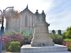 Photo paysage et monuments, Plouguiel - le monument aux morts