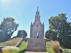 Photo paysage et monuments, La Roche-Derrien - chapelle du calvaire