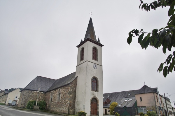 Photo Saint-Étienne-du-Gué-de-l'Isle - église saint etienne