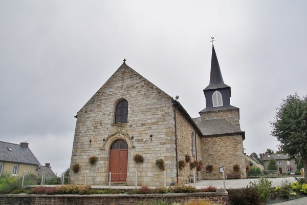 Photo Trémorel - église Saint Pierre Saint Paul