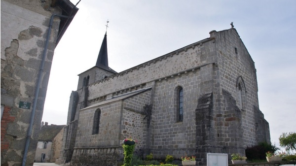 Photo Mérinchal - église Saint pierre