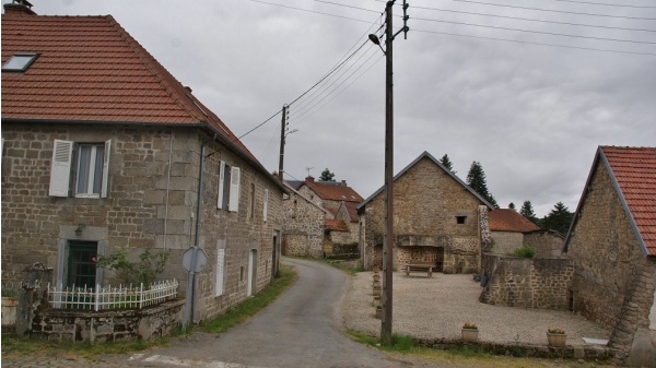 Photo Pontcharraud - le village
