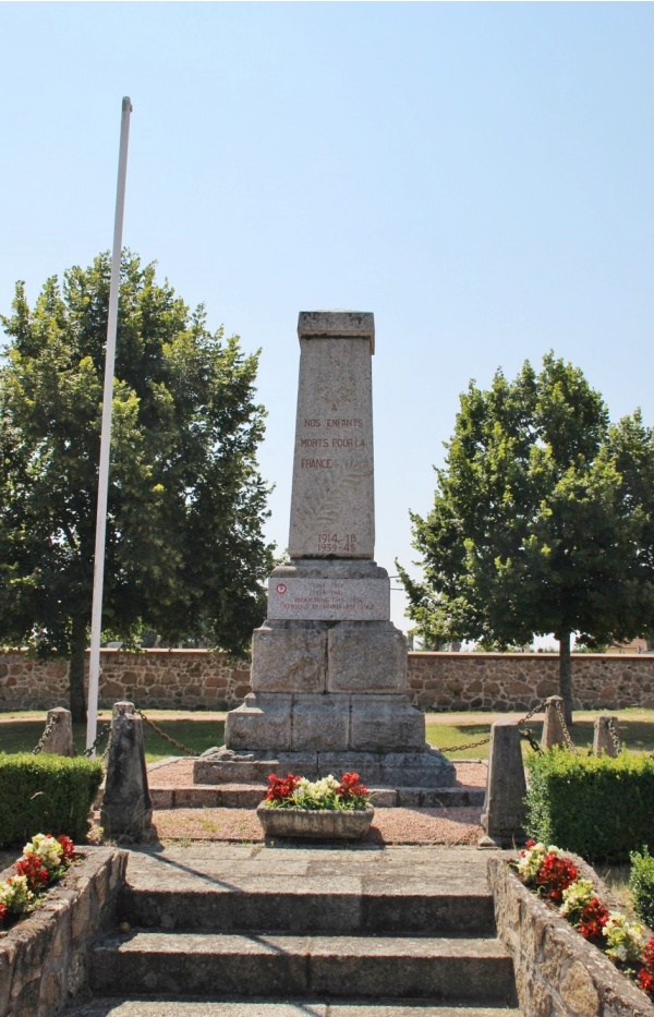 Photo Abjat-sur-Bandiat - le Monument Aux Morts