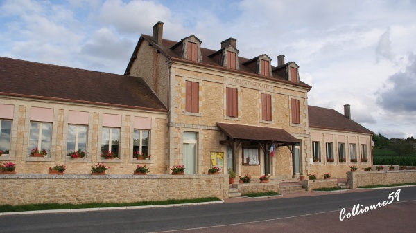 Photo Alles-sur-Dordogne - La Mairie