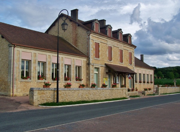 Photo Alles-sur-Dordogne - La Mairie