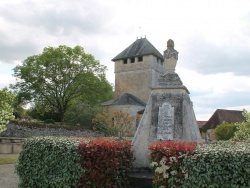 Photo paysage et monuments, Alles-sur-Dordogne - Monuments Aux Morts