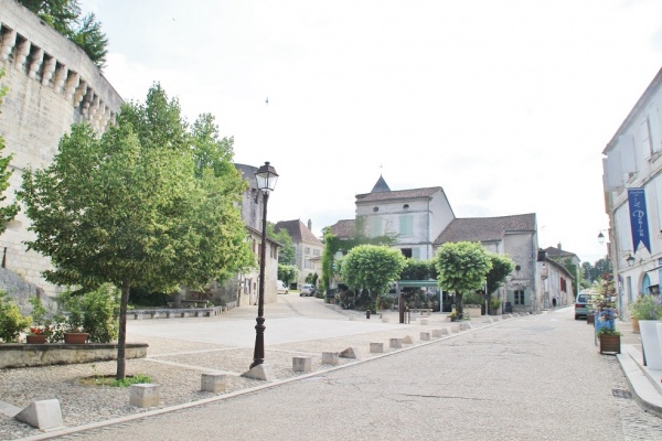 Photo Bourdeilles - la ville