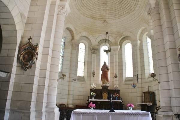 Photo Bourdeilles - église St pierre