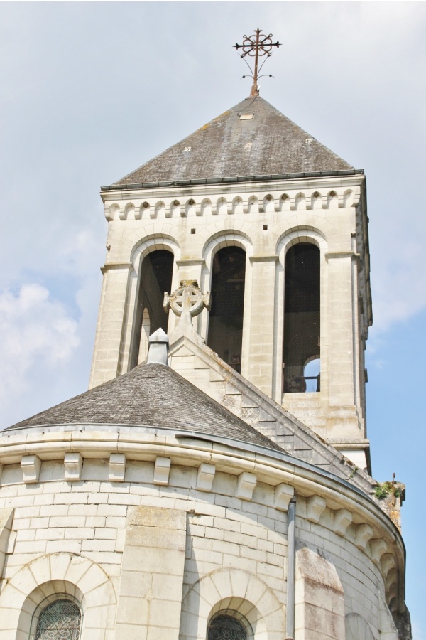 Photo Bourdeilles - le clocher église St Pierre