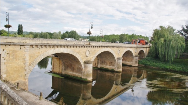 Photo Le Bugue - le pont