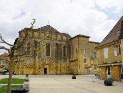 Photo paysage et monuments, Le Buisson-de-Cadouin - Abbaye notre Dame