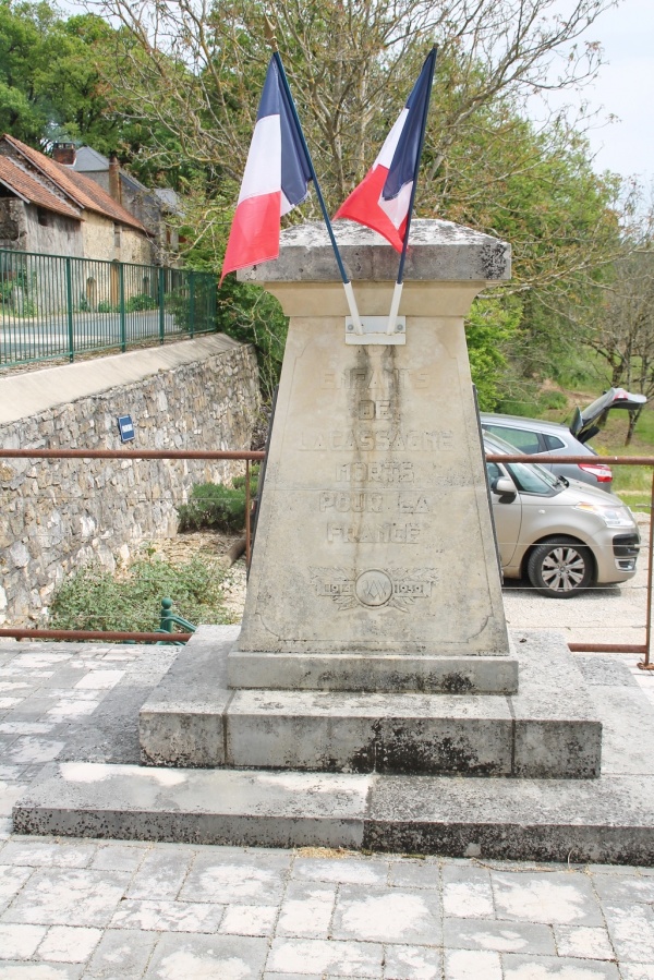 Photo La Cassagne - le monument aux morts