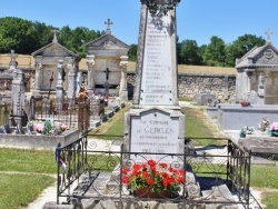 Photo paysage et monuments, Cercles - le monument aux morts