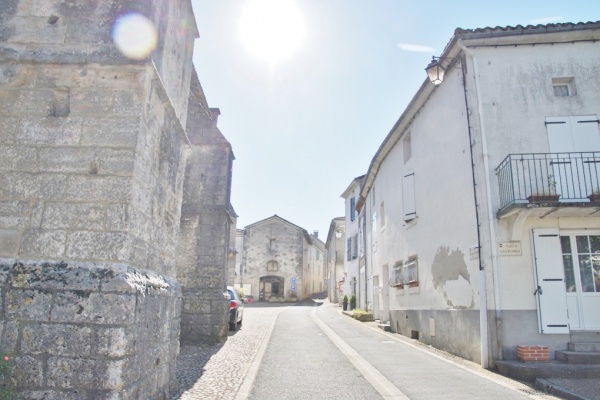 Photo Champagnac-de-Belair - le village