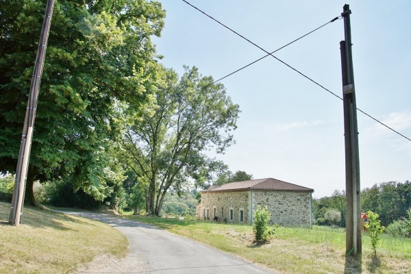 Photo Champeaux-et-la-Chapelle-Pommier - le village