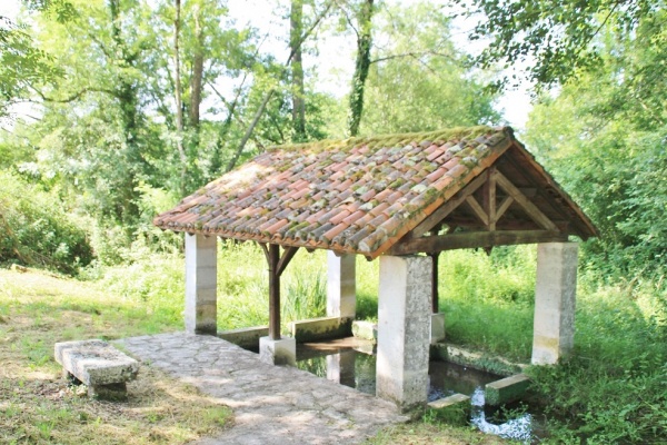 Photo Chapdeuil - le lavoir