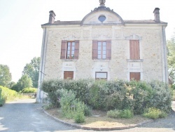 Photo paysage et monuments, Chapdeuil - la Mairie