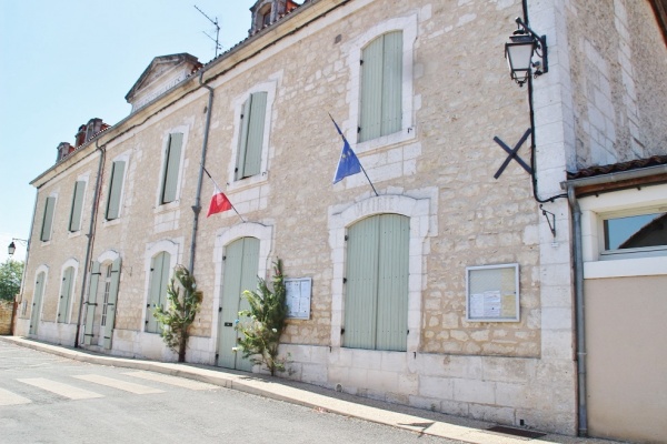 Photo La Chapelle-Faucher - la mairie