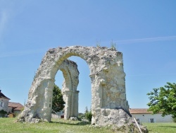 Photo paysage et monuments, La Chapelle-Grésignac - les ruine église Saint Jean
