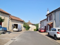 Photo paysage et monuments, La Chapelle-Montmoreau - le village