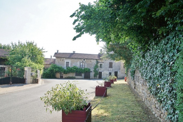 Photo La Chapelle-Montmoreau - le village