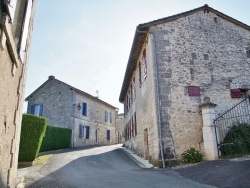 Photo paysage et monuments, La Chapelle-Montmoreau - le village