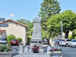 Photo paysage et monuments, Cherval - le monument aux morts