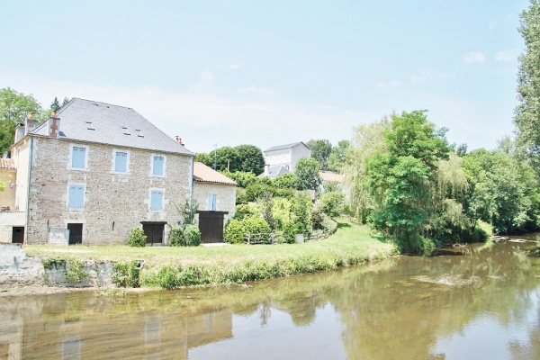 Photo Coulaures - le village