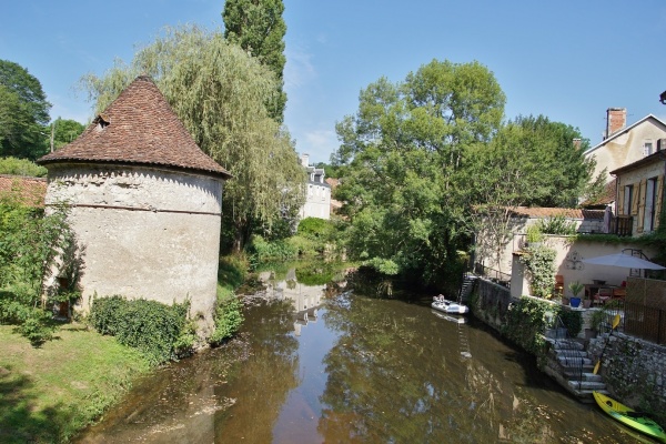 Photo Javerlhac-et-la-Chapelle-Saint-Robert - le village