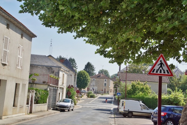 Photo Javerlhac-et-la-Chapelle-Saint-Robert - le village