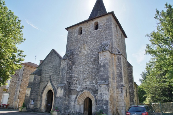 Photo Javerlhac-et-la-Chapelle-Saint-Robert - église saint Robert