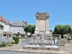Photo paysage et monuments, Jumilhac-le-Grand - le monument aux morts