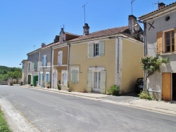 Photo paysage et monuments, Léguillac-de-Cercles - le village