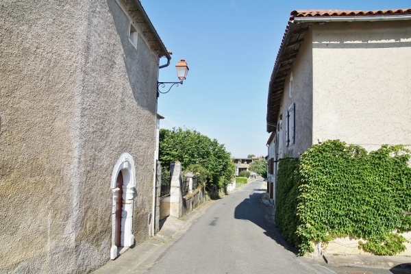 Photo Lussas-et-Nontronneau - le village