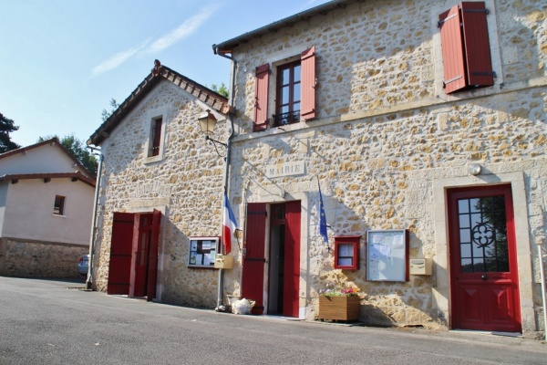 Photo Lussas-et-Nontronneau - la Mairie