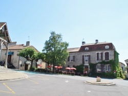 Photo paysage et monuments, Mensignac - le village