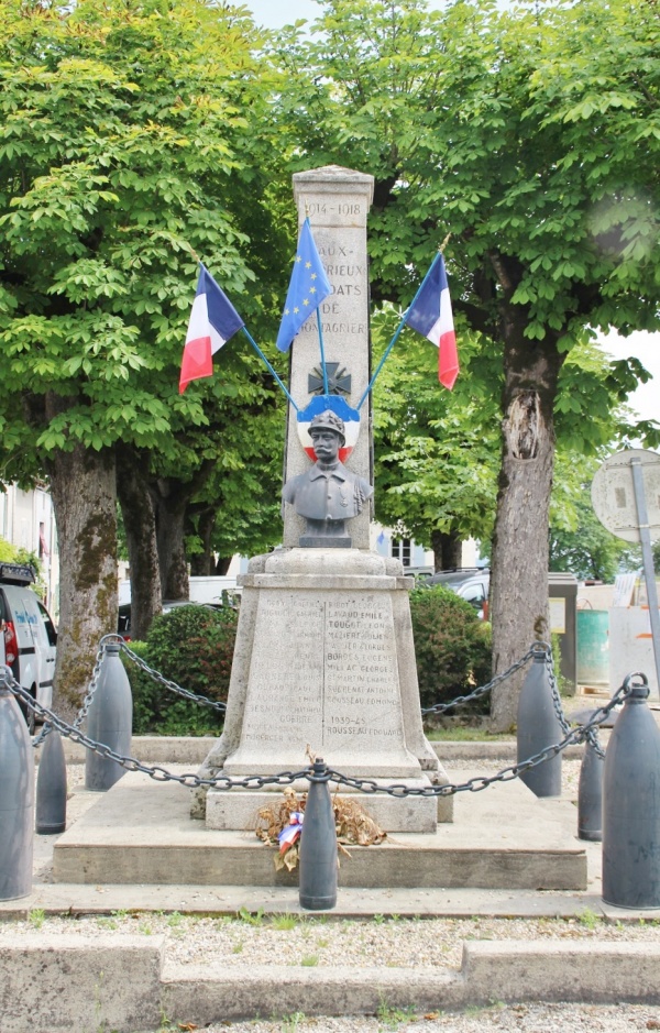 Photo Montagrier - le monument aux morts