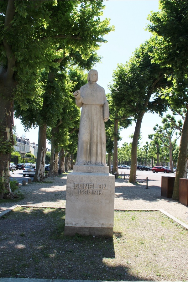 Photo Périgueux - la statue