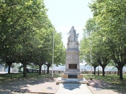 Photo paysage et monuments, Périgueux - le Monuments Aux Morts