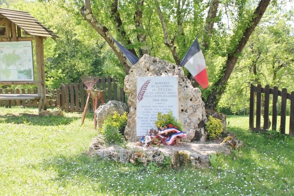 Photo Peyzac-le-Moustier - le monument aux morts