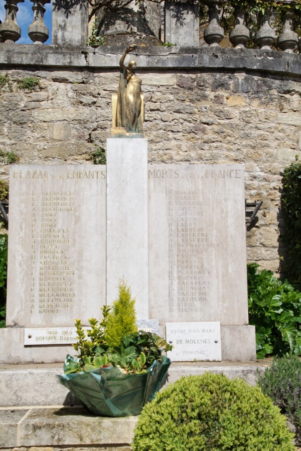 Photo Plazac - le monument aux morts