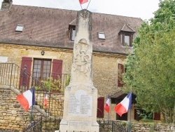 Photo paysage et monuments, Prats-de-Carlux - le monument aux morts
