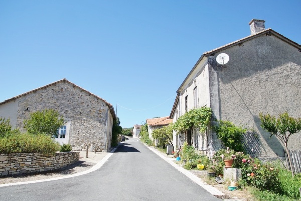 Photo Saint-Félix-de-Bourdeilles - le village