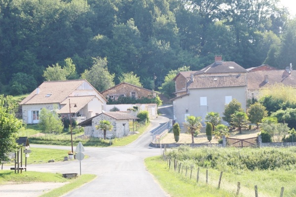 Photo Saint-Front-sur-Nizonne - le village