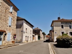Photo paysage et monuments, Saint-Jory-de-Chalais - le village