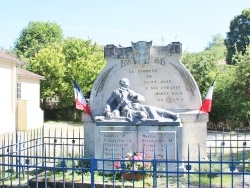 Photo paysage et monuments, Saint-Just - le monument aux morts