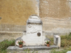 Photo paysage et monuments, Saint-Martin-de-Ribérac - le monument aux morts